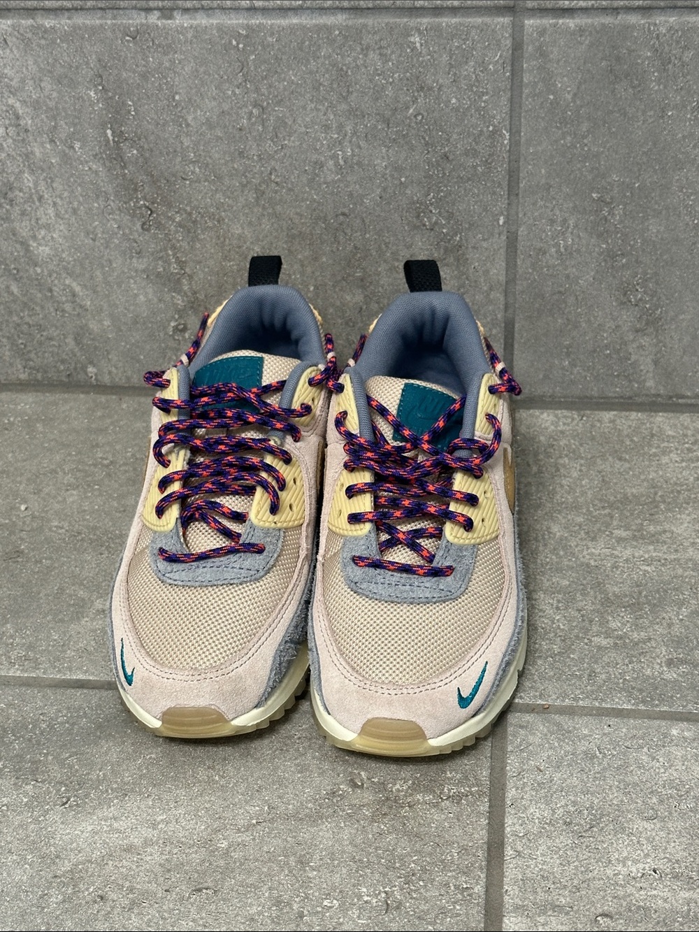 Nike Air Max 90 SE Fossil Stone Slate Sneakers size 6.5 excellent condition - Picture 4 of 5